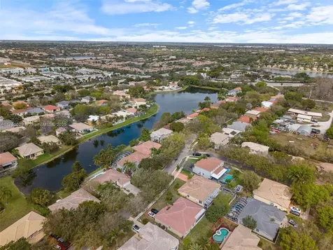 4387 NW 42nd Terrace Coconut Creek FL 33073