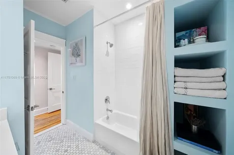529 Navarre Avenue Coral Gables FL 33134