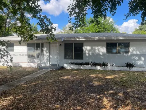 972 Pine Ridge Drive Plantation FL 33317