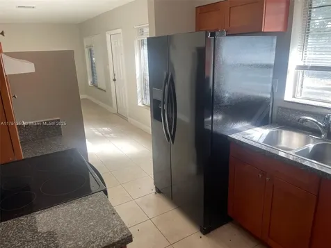 972 Pine Ridge Drive Plantation FL 33317