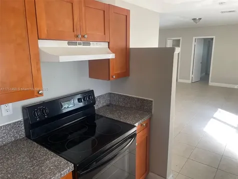 972 Pine Ridge Drive Plantation FL 33317