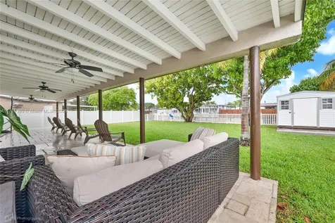 4031 SW 104th Avenue Miami FL 33165