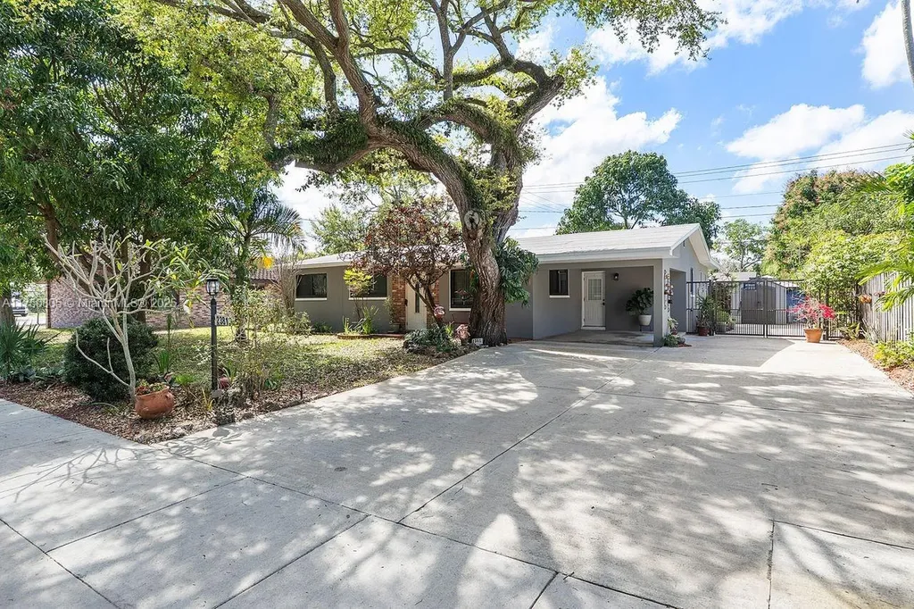 2381 SW 34th Avenue Fort Lauderdale FL 33312