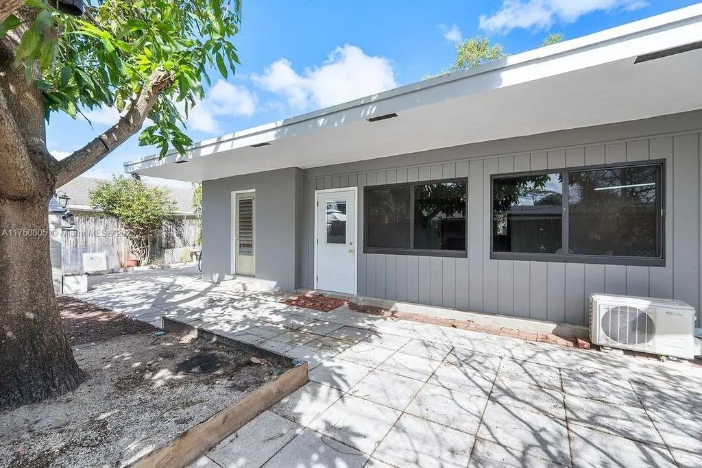 2381 SW 34th Avenue Fort Lauderdale FL 33312