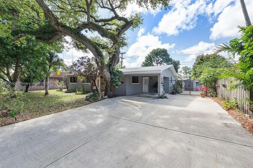 2381 SW 34th Avenue Fort Lauderdale FL 33312