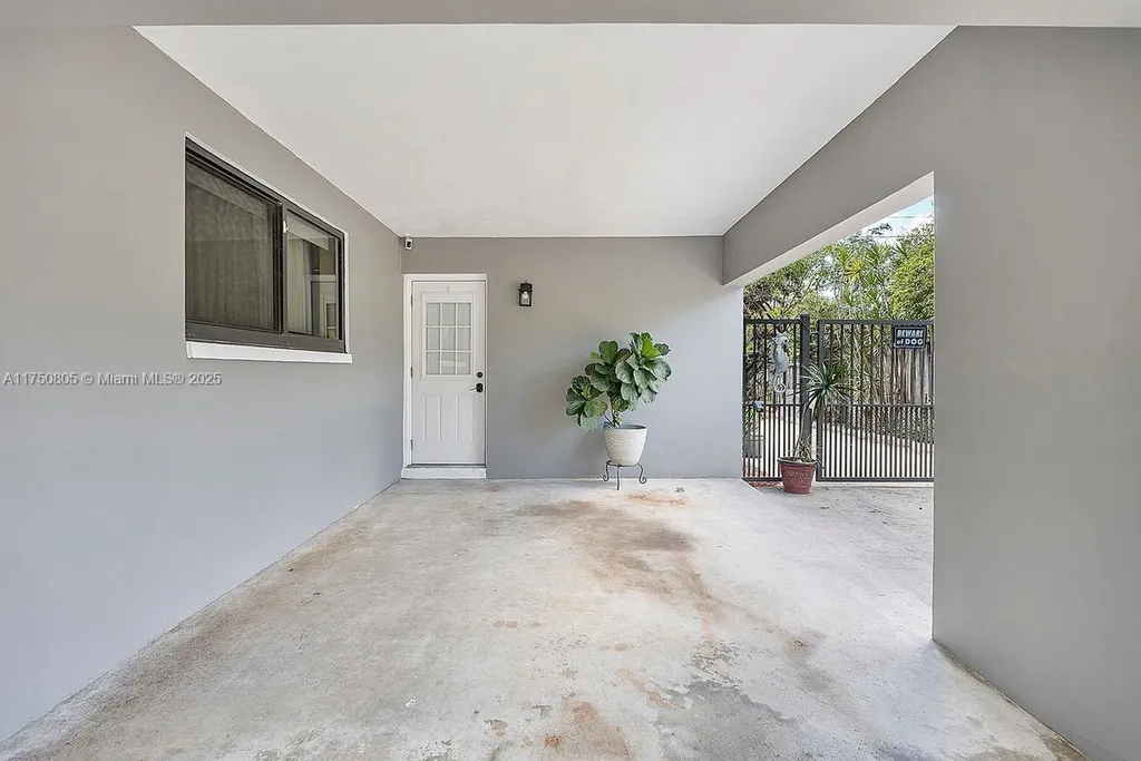 2381 SW 34th Avenue Fort Lauderdale FL 33312