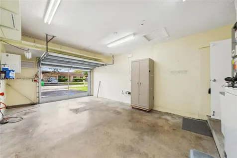 3840 NW 113th Avenue Sunrise FL 33323