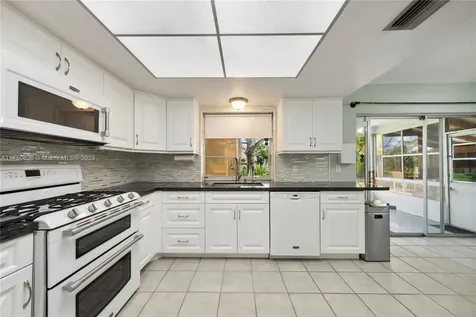 3840 NW 113th Avenue Sunrise FL 33323