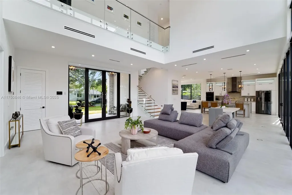 4321 SW 11th Street Miami FL 33134