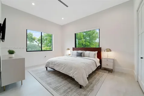 4321 SW 11th Street Miami FL 33134