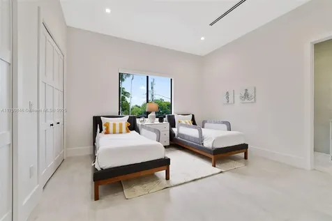 4321 SW 11th Street Miami FL 33134
