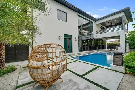 4321 SW 11th Street Miami FL 33134