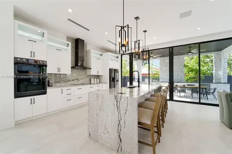 4321 SW 11th Street Miami FL 33134