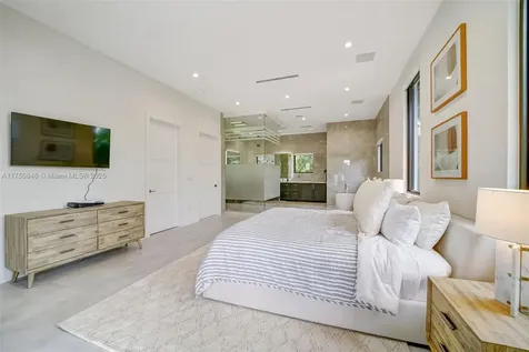 4321 SW 11th Street Miami FL 33134