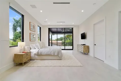 4321 SW 11th Street Miami FL 33134