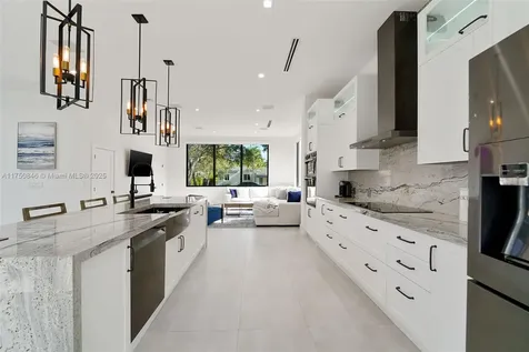4321 SW 11th Street Miami FL 33134