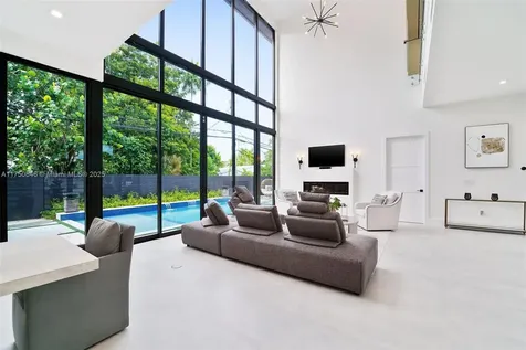 4321 SW 11th Street Miami FL 33134