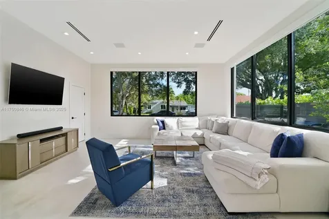 4321 SW 11th Street Miami FL 33134