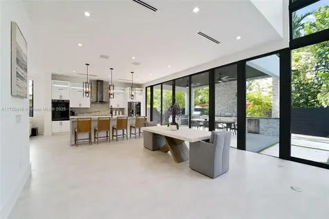 4321 SW 11th Street Miami FL 33134