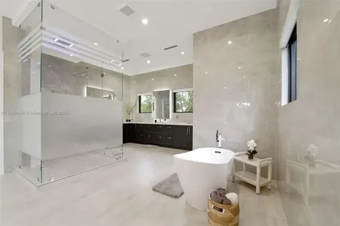 4321 SW 11th Street Miami FL 33134