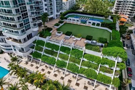 6365 Collins Avenue Miami Beach FL 33141