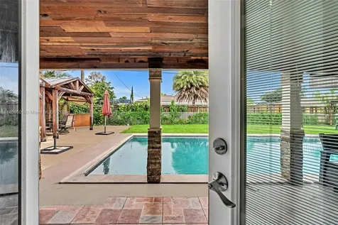 6960 SW 15th Street Pembroke Pines FL 33023