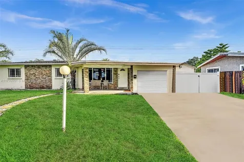6960 SW 15th Street Pembroke Pines FL 33023