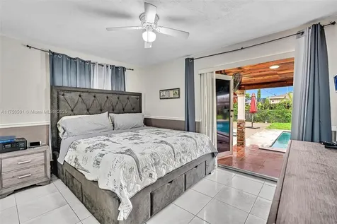 6960 SW 15th Street Pembroke Pines FL 33023