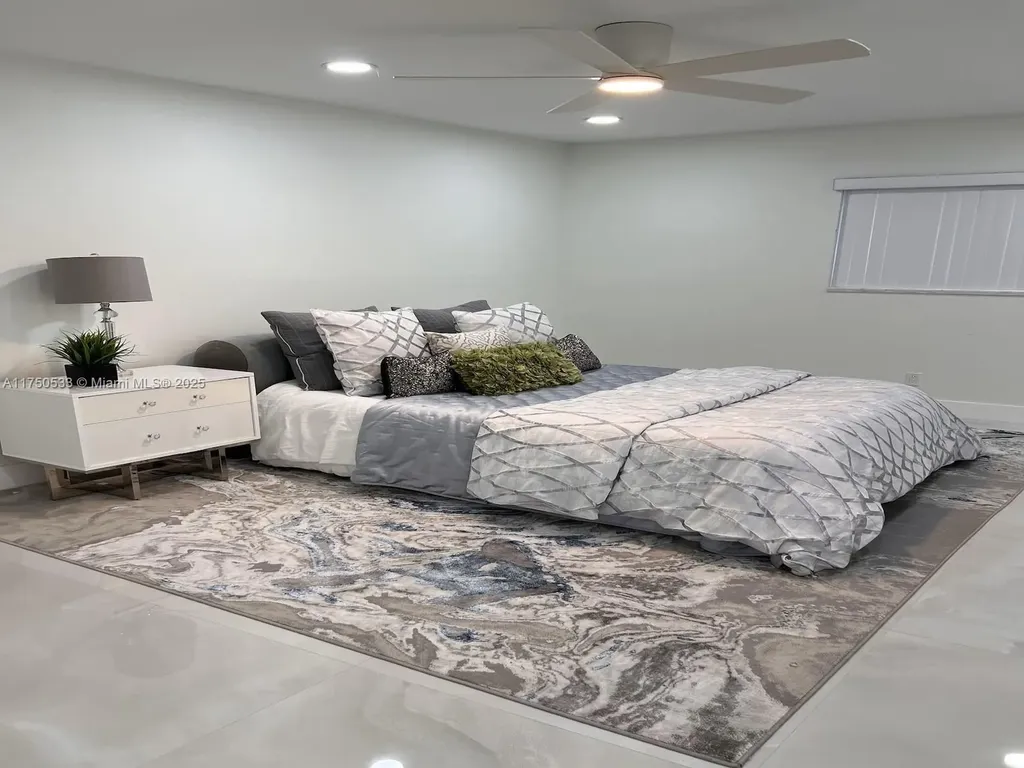 2807 NW 9th Street Fort Lauderdale FL 33311