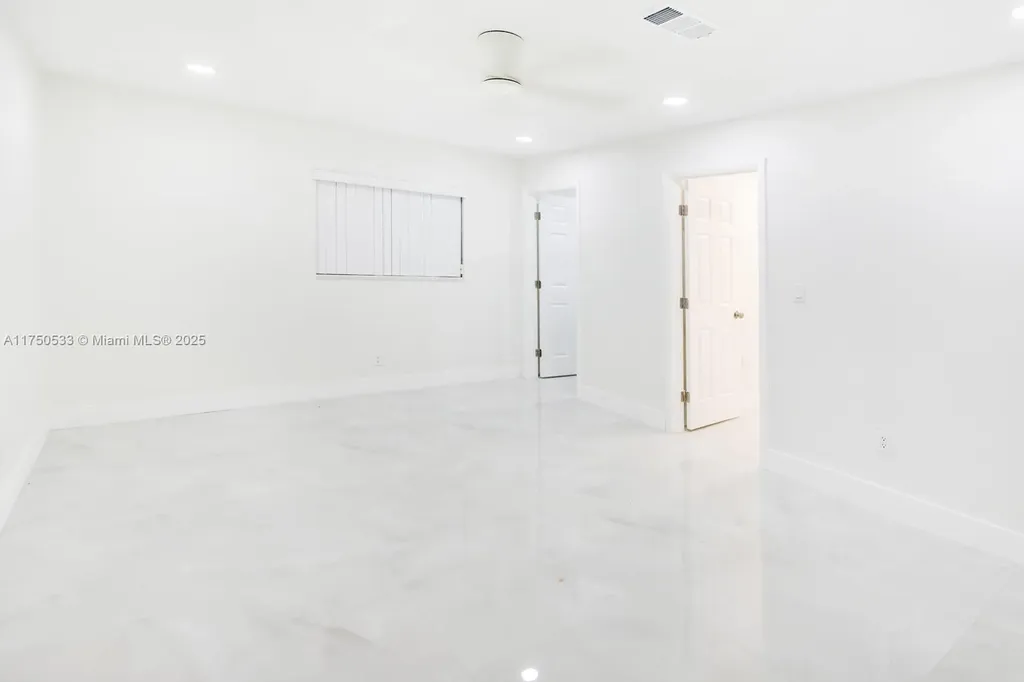 2807 NW 9th Street Fort Lauderdale FL 33311