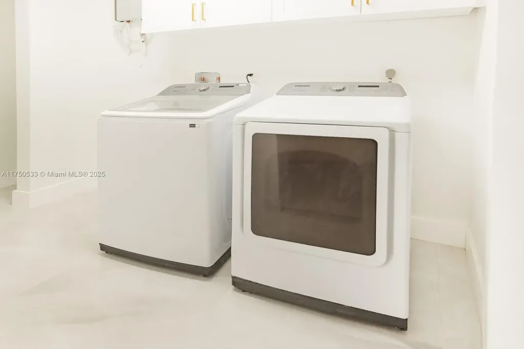 2807 NW 9th Street Fort Lauderdale FL 33311