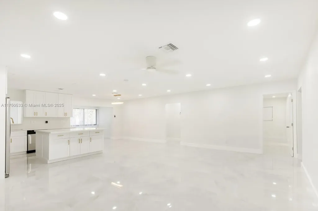 2807 NW 9th Street Fort Lauderdale FL 33311