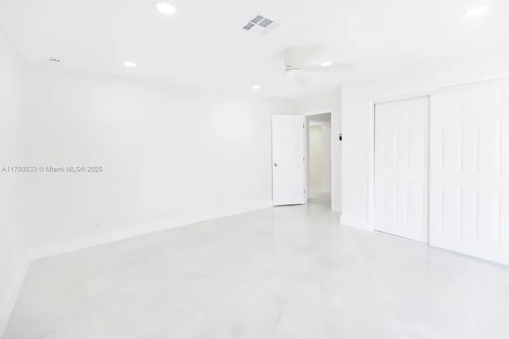 2807 NW 9th Street Fort Lauderdale FL 33311