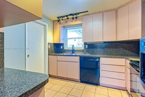 10430 SW 199th Street Cutler Bay FL 33157