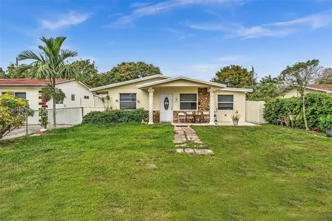 2631 NE 214th Street Miami FL 33180