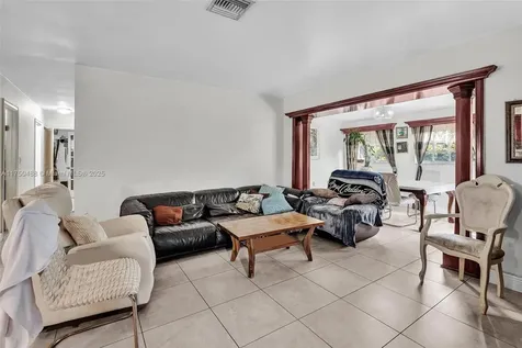 2631 NE 214th Street Miami FL 33180