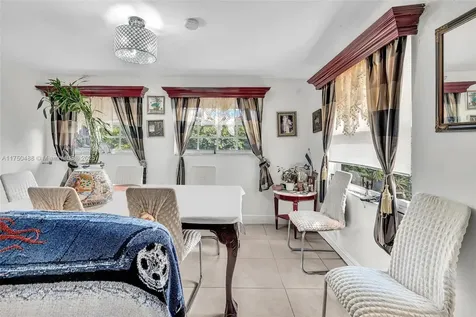 2631 NE 214th Street Miami FL 33180