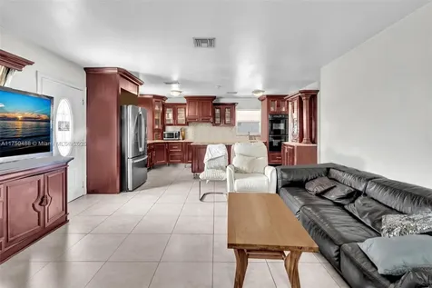 2631 NE 214th Street Miami FL 33180