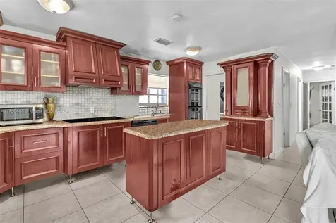 2631 NE 214th Street Miami FL 33180