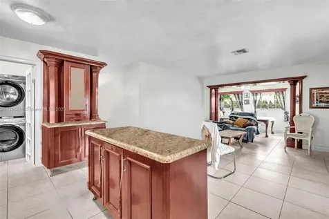 2631 NE 214th Street Miami FL 33180