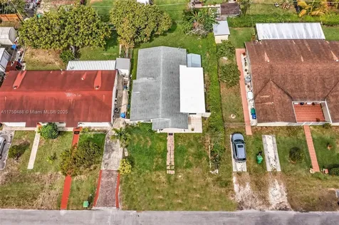 2631 NE 214th Street Miami FL 33180