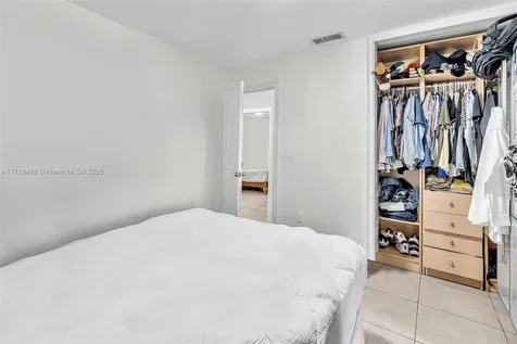 2631 NE 214th Street Miami FL 33180