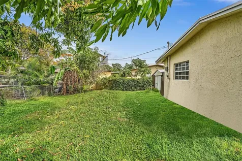 2631 NE 214th Street Miami FL 33180