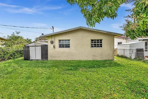 2631 NE 214th Street Miami FL 33180