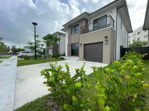 302 NW 11th Court Florida City FL 33034