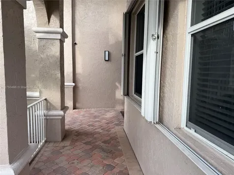 3962 Pinewood Lane Weston FL 33331