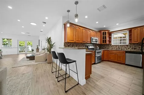 291 NE 107th Street Miami FL 33161