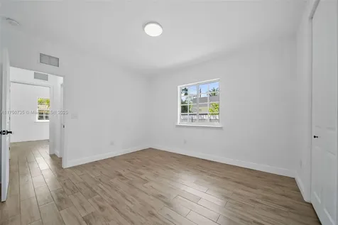291 NE 107th Street Miami FL 33161