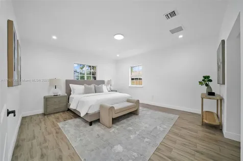 291 NE 107th Street Miami FL 33161