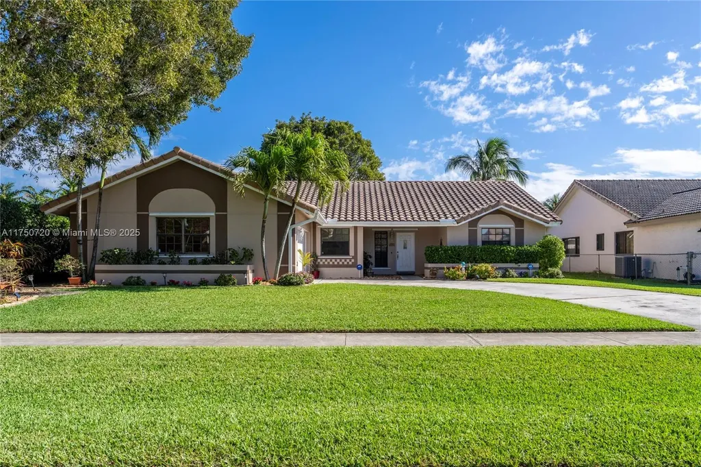 6910 W Wedgewood Avenue Davie FL 33331